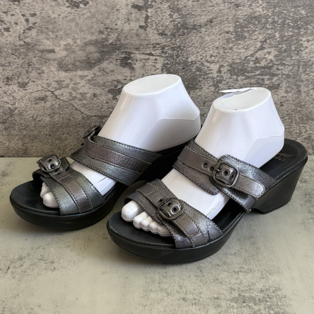 DANSKO Jessie Metallic Pewter Womens Size 40 Buckle Wedge Sandals 9700930200
